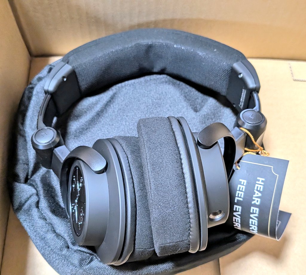 NORP49070957's tweet photo. ヘッドホン探してる時にサカナクションの配信でULTRASONEを知ってポチる
次はスマホを有線対応させたいところ https://t.co/eiCWQPbIpn
