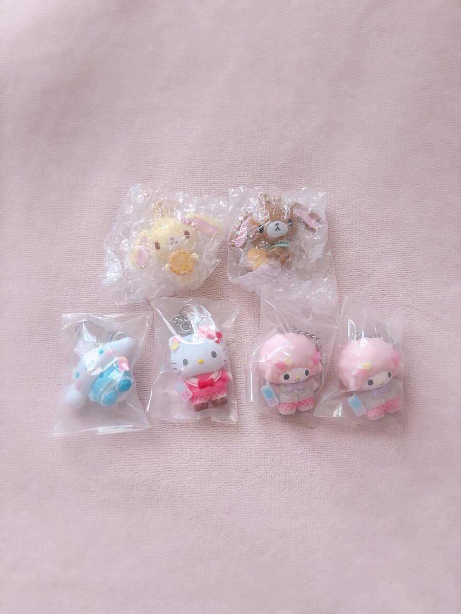 LC6468's tweet photo. ちびっとも　制服シリーズ◡̈*   
　
シュガバニも2つ残ってたからお迎えしちゃった https://t.co/coBSCaQ9Ds