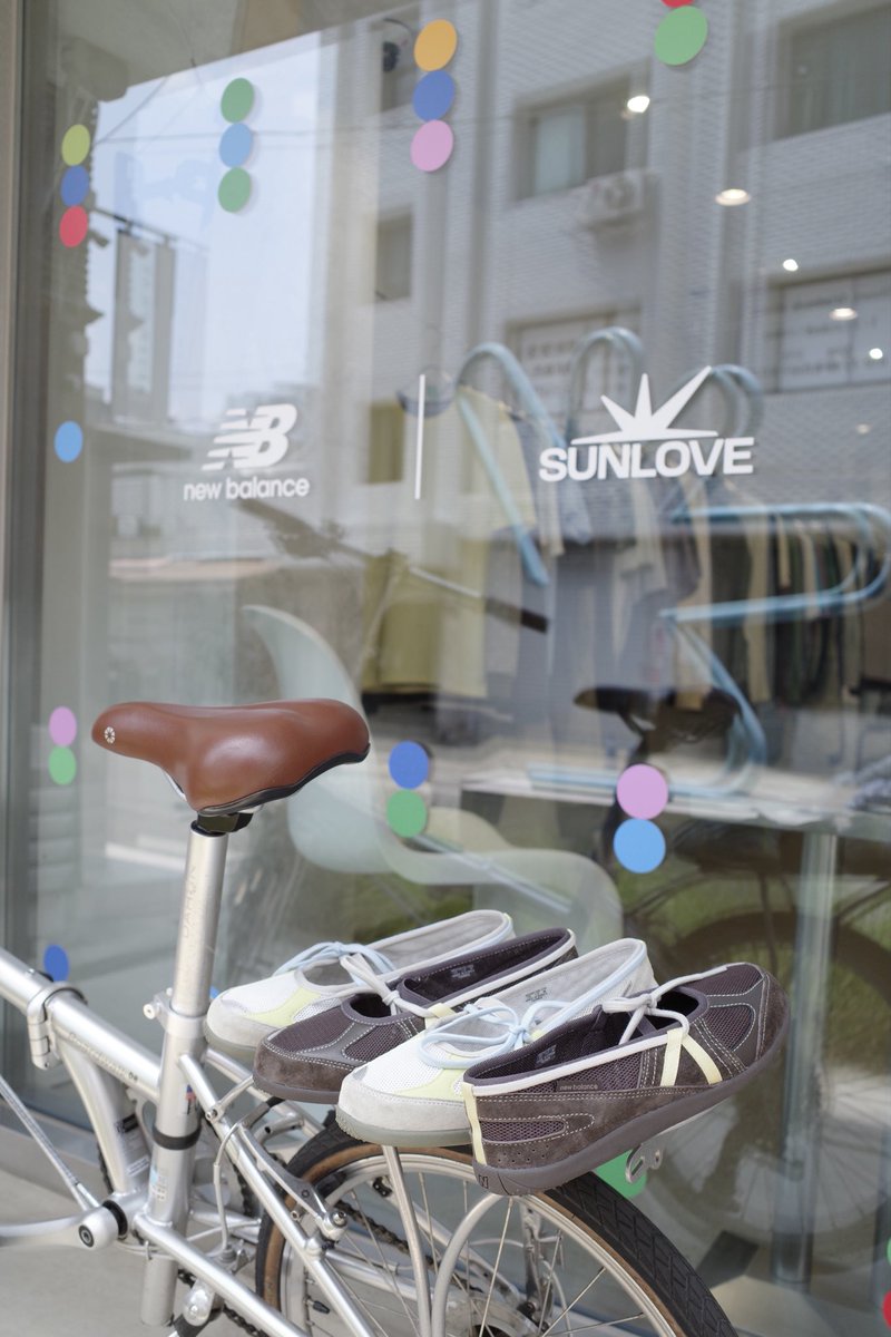 sunlovetour's tweet photo. SUNLOVE | NEW BALANCE
BETWEEN SETS
— for every step between motion and everyday life.
SUNLOVE와 NEW BALANCE가 함께한 FLAT BREEZE가 발매되었습니다. 공식 온라인 스토어와 links 성수, 한남에서 만나보세요!
#SUNLOVE #썬러브 #サンラブ https://t.co/BF26nqhY9F