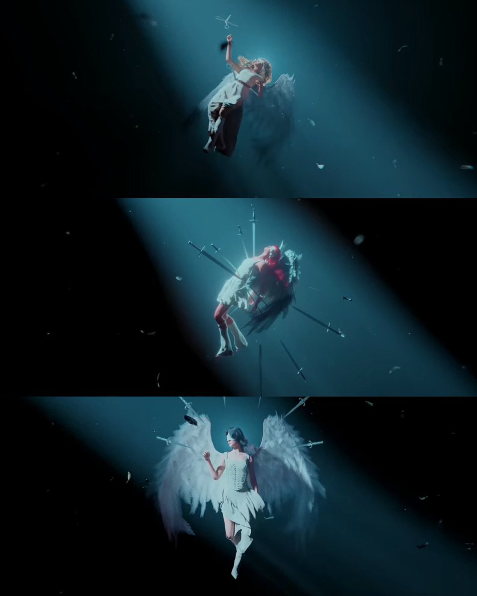 Rentw_ift's tweet photo. Por lo q  busque: 
La espada y la daga de plata  representan la justicia divina y eran usadas para desterrar a lucifer (angel caido) al abismo que comparte la simbologia del espiral y las tijeras representa el corte, la vulnerabilidad  y la perdida de libertad al cortar las alas https://t.co/IvWPXpwrqm