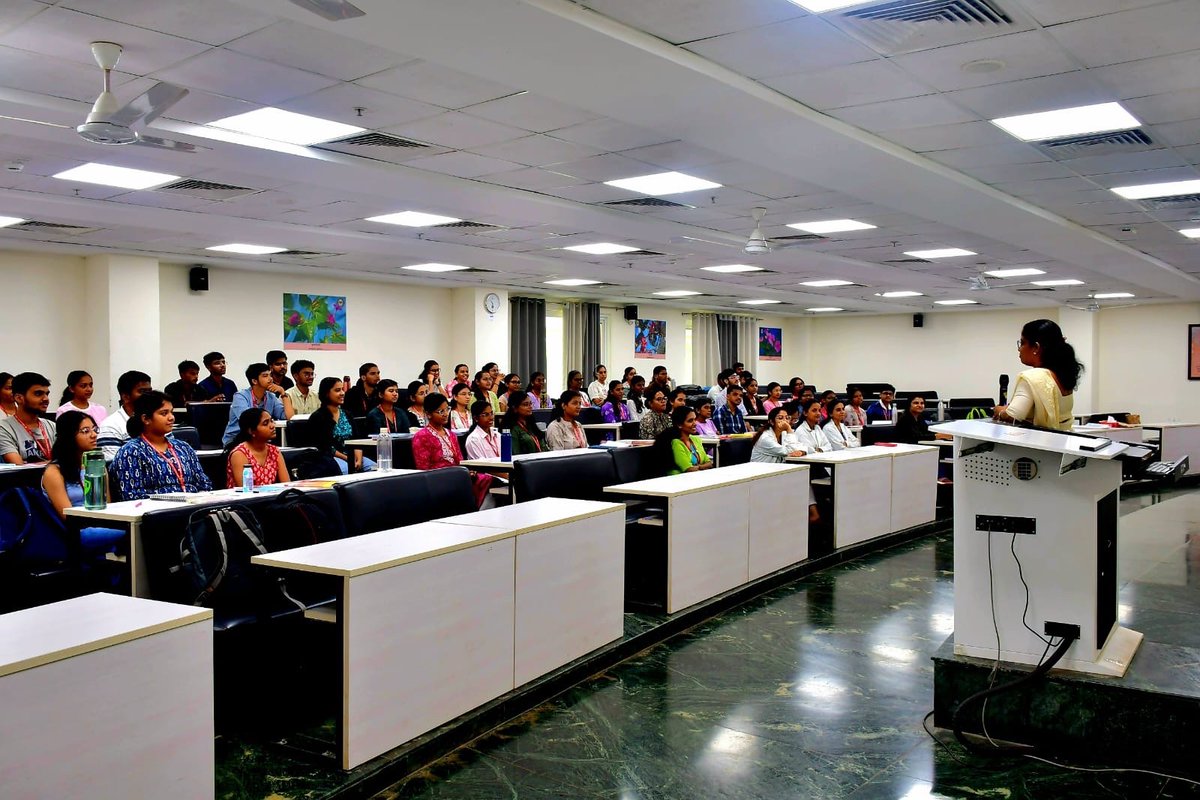 AiiaGoa's tweet photo. The Department of Kriya Sharir, AIIA Goa, successfully organized an enriching guest lecture  by Dr. Pretty Prabhakar  for the BAMS Students on the themes of mental health promotion through Satva in yoga and Ayurveda in association with International Yoga Day https://t.co/IGsqmtsanv