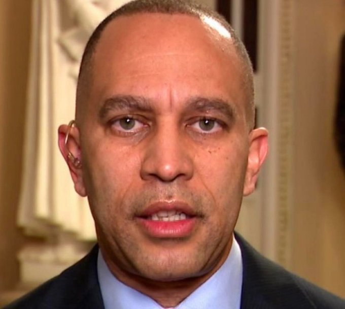 AntiLeftMemes's tweet photo. Is Hakeem Jeffries Retarded or just Gay ?? https://t.co/yEmQXV3xh8