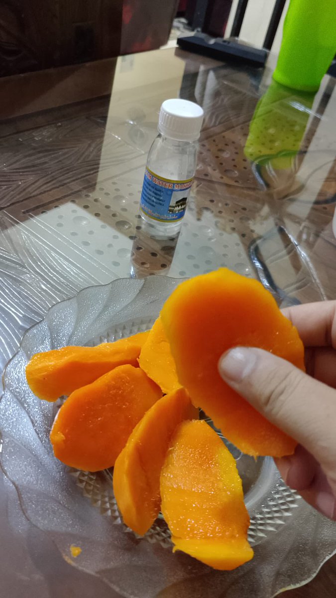 slamanullah10's tweet photo. Izin jualan ya kak.🙏🏻 ni saya adakan open PO mangga gedong gincunya 40k/kg. Mangganya para sultan . Kaka boleh mintol like atau rt ya kak🙏🏻terimakasih. Untuk Penjualan bisa COD ya kaka di RS PRIMAYA BEKASI UTARA🙌🏻 ramaikan ya kak.🙏🏻 teman sejawat tesimoninya manis banget kak🙌🏻 https://t.co/EoCtLCVHn0