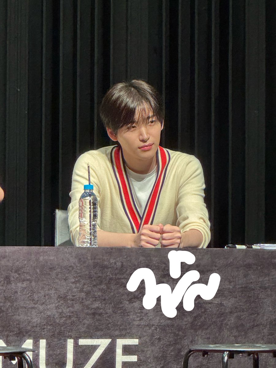RkaWlrdk's tweet photo. 정모 오늘 형준이 옷 입음 아 ㅋㅋㅋㅋ https://t.co/6VCjI7h1VZ