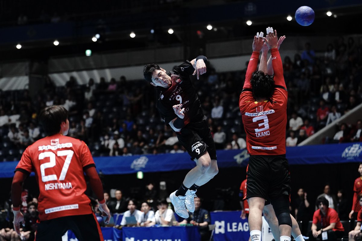 ZeekstarTokyo's tweet photo. 試合終了
#ジークスター東京 37
#オーソル埼玉 27

応援いただきありがとうございました！
明日は準決勝です！

#GOZEEK
#FightTogether
#STRONGWILLED
#ジークスター東京
#ハンドボール
#リーグＨプレーオフ2026🏆 https://t.co/WxqBPOSQh8