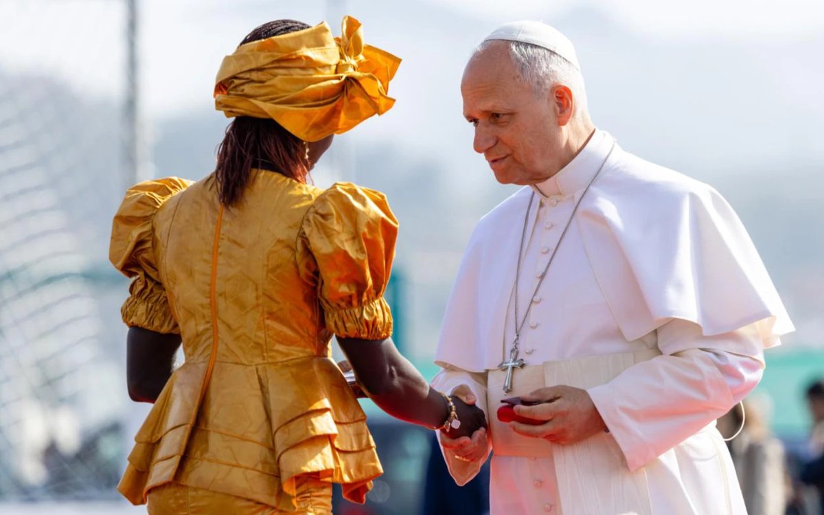 news_vaticano's tweet photo. Los inmigrantes de Tenerife, al Papa: No pedimos privilegios ni compasión https://t.co/zEbAYlT1sq https://t.co/JnVxUhSSgc