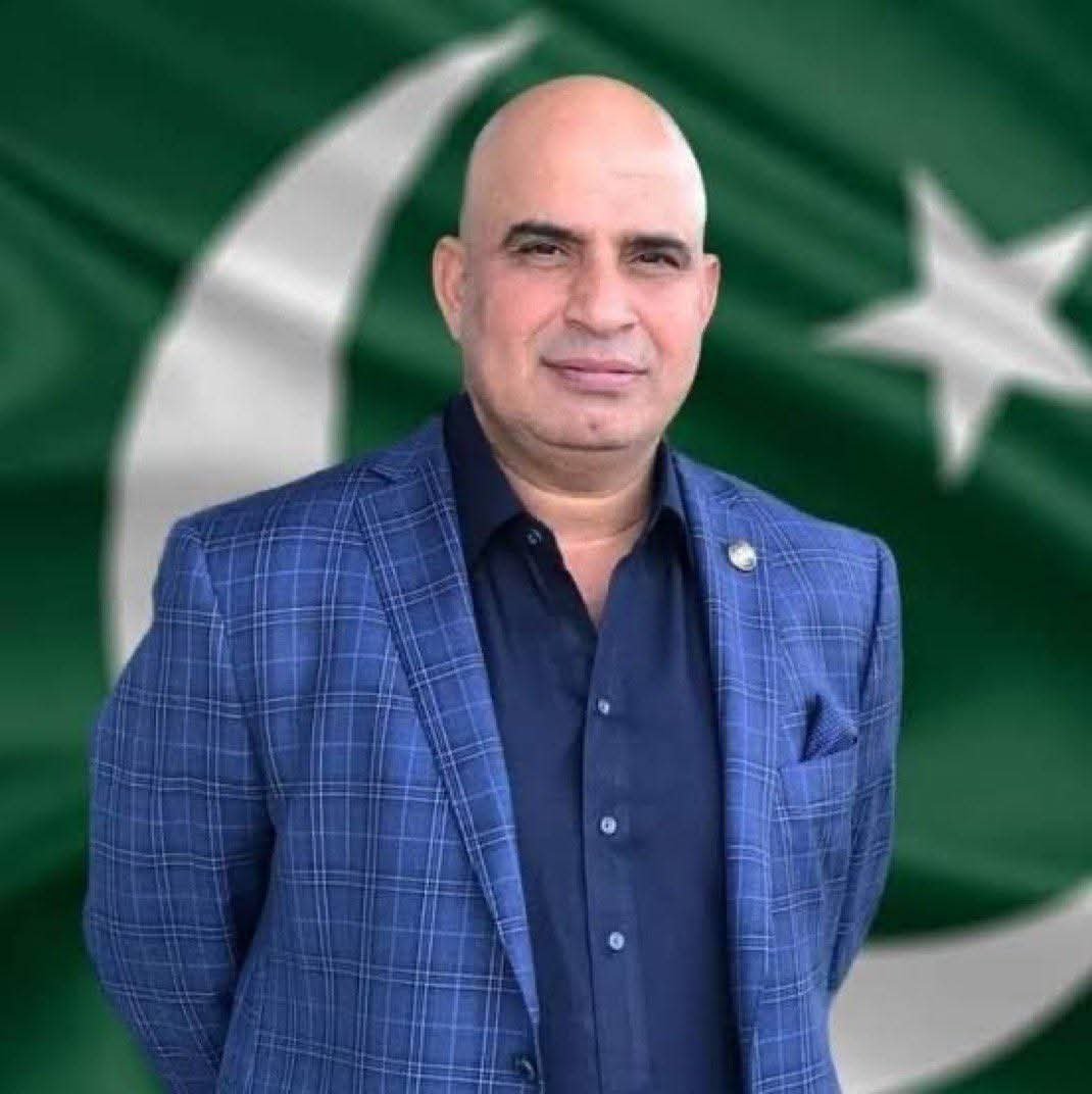 muhemran's tweet photo. اسلام آباد پشاور موٹروے ایم ون پر حادثہ، سابق سینیٹر تاج محمد آفریدی کی گاڑی کو کرنل شیرخان انٹرچینج کے قریب حادثہ پیش آیا جس میں سینیٹر تاج آفریدی جاں بحق، ڈرائیور زخمی ہے۔ موٹروے پولیس کے مطابق حادثہ مکینیکل فالٹ کی وجہ سے پیش آیا۔ وہ اسلام آباد سے پشاور جارہے تھے۔ https://t.co/C5c1IuFxAU