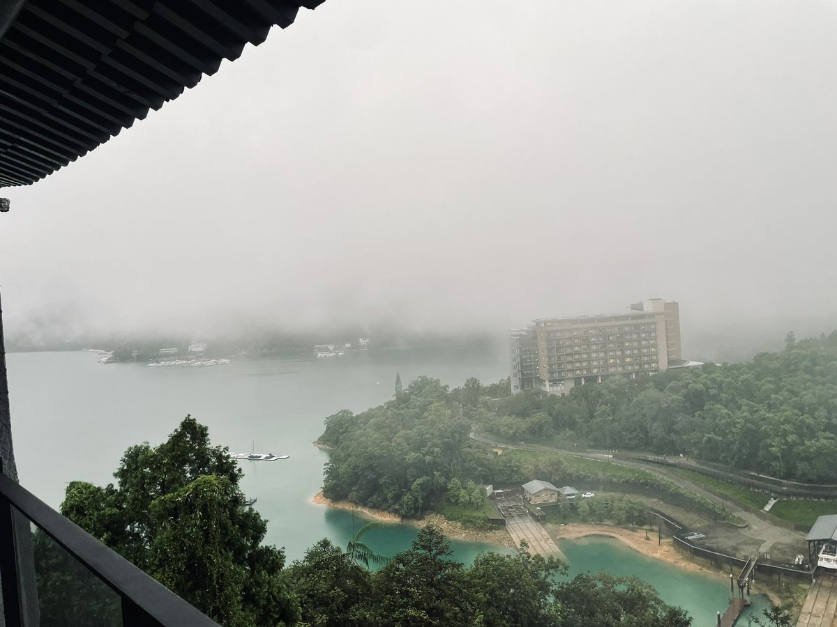 EC95277's tweet photo. 天青色等煙雨～
#承億文旅潭日月 https://t.co/hxRCK6uCoY