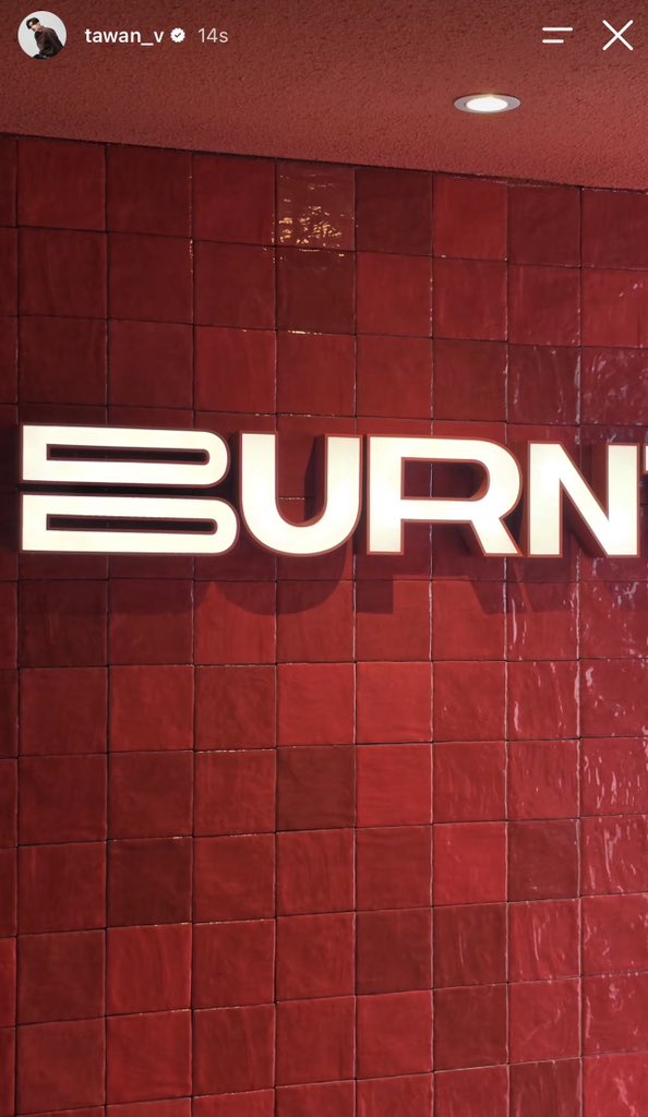isknnu's tweet photo. ชัวร์แล้วปะ พี่เตลง burnt อร้ายยย นานิได้ไปกินอีกรอบแบบเมนูครบ ๆ แล้ว รอดูค้าบ https://t.co/YInCPjIYw6