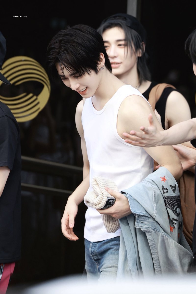 dongmeoww's tweet photo. ini yh couple yg katanya lagi sama-sama rajin gedein otot 😋 https://t.co/KbuYMs49U3