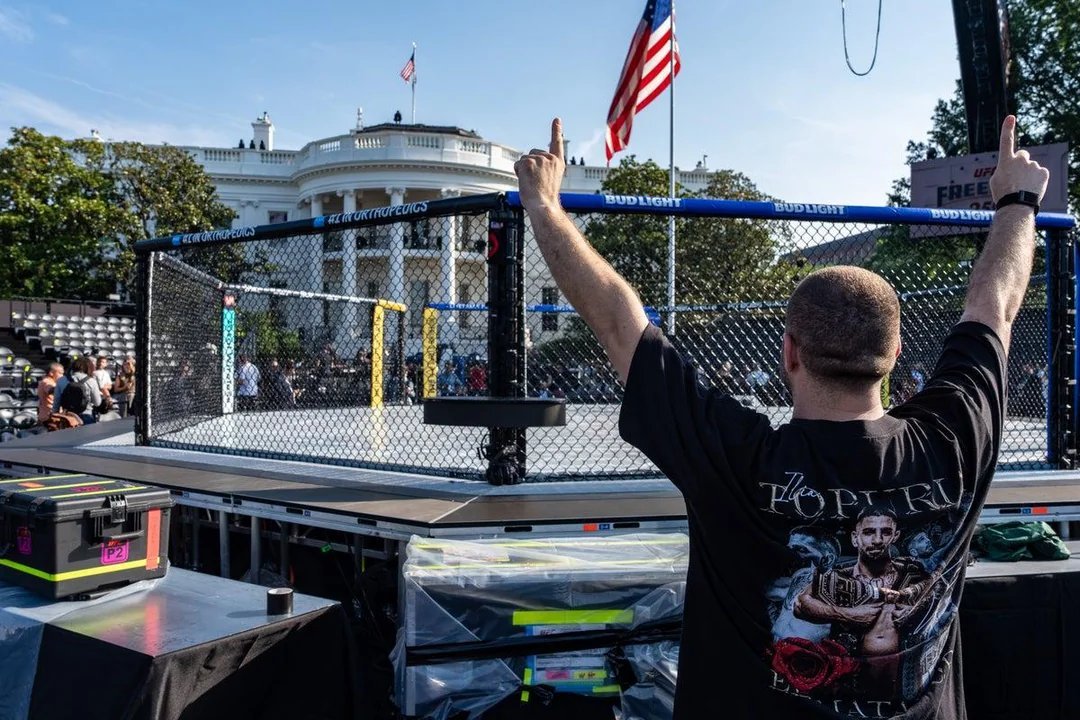 Mollyploofkins's tweet photo. A Reuters/Ipsos poll reveals that only 16 percent of Americans consider hosting a UFC fight at the White House appropriate.