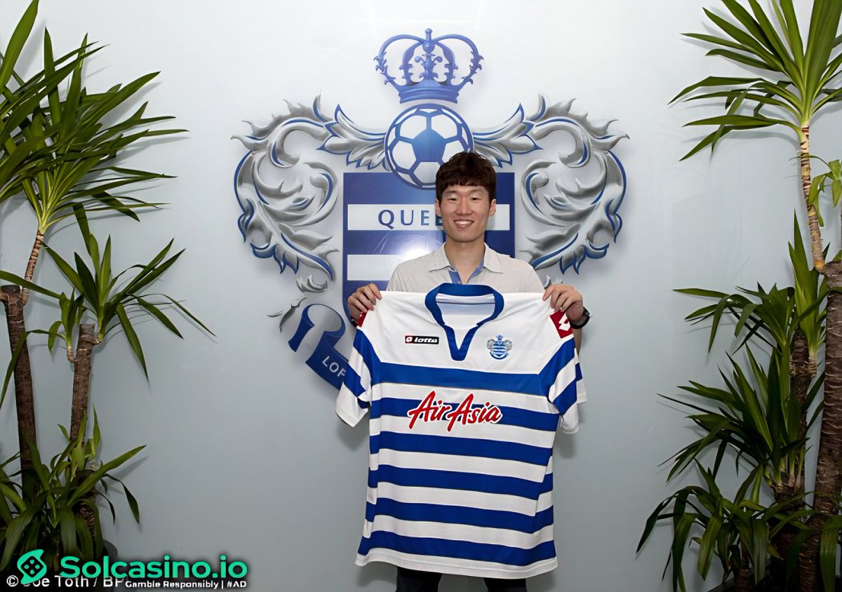 actualtransfers's tweet photo. Park Ji-sung (31) (€3.1M) - Manchester United to Queens Park Rangers (2012) https://t.co/5XGUUwsWSK