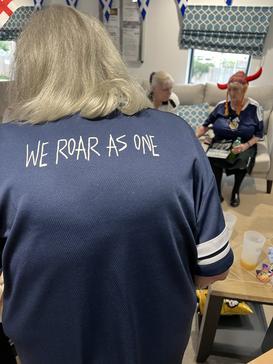 alimurray91's tweet photo. @DougieVipond Even mums extra care scheme on the Wirral are getting a bit excited yesterday. macaroon bars, tablet and tunnock’s cakes all round 🏴󠁧󠁢󠁳󠁣󠁴󠁿 https://t.co/9T1CSAmJ1I