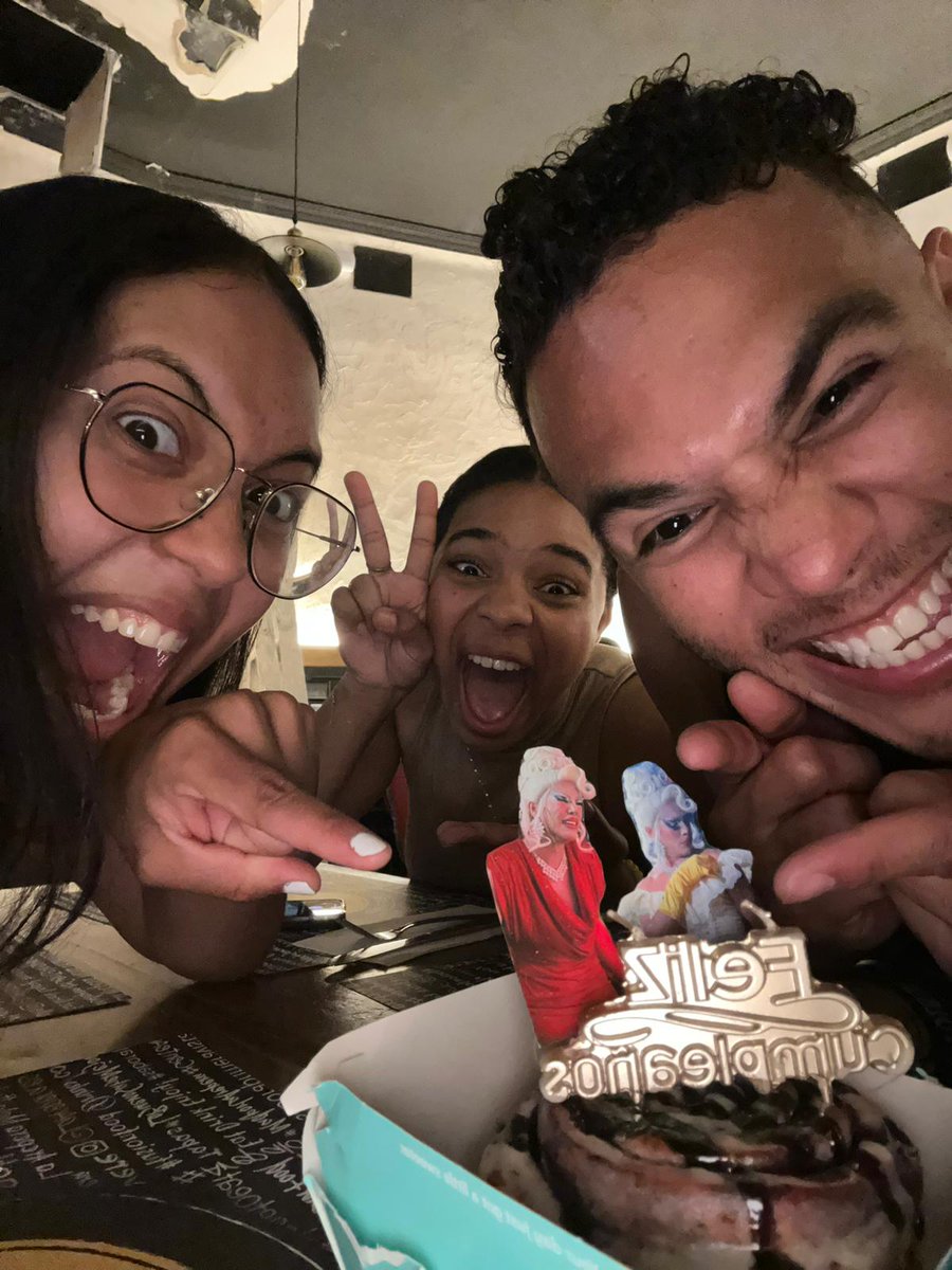 CuasiAngel's tweet photo. Yo solo estoy rodeado de Amor ...
Gracias mis amores 
@CreiziFan @sohevelasquezz ❤️⚡
Felices 29 a mi 🎂 https://t.co/S5kmZMZoqd