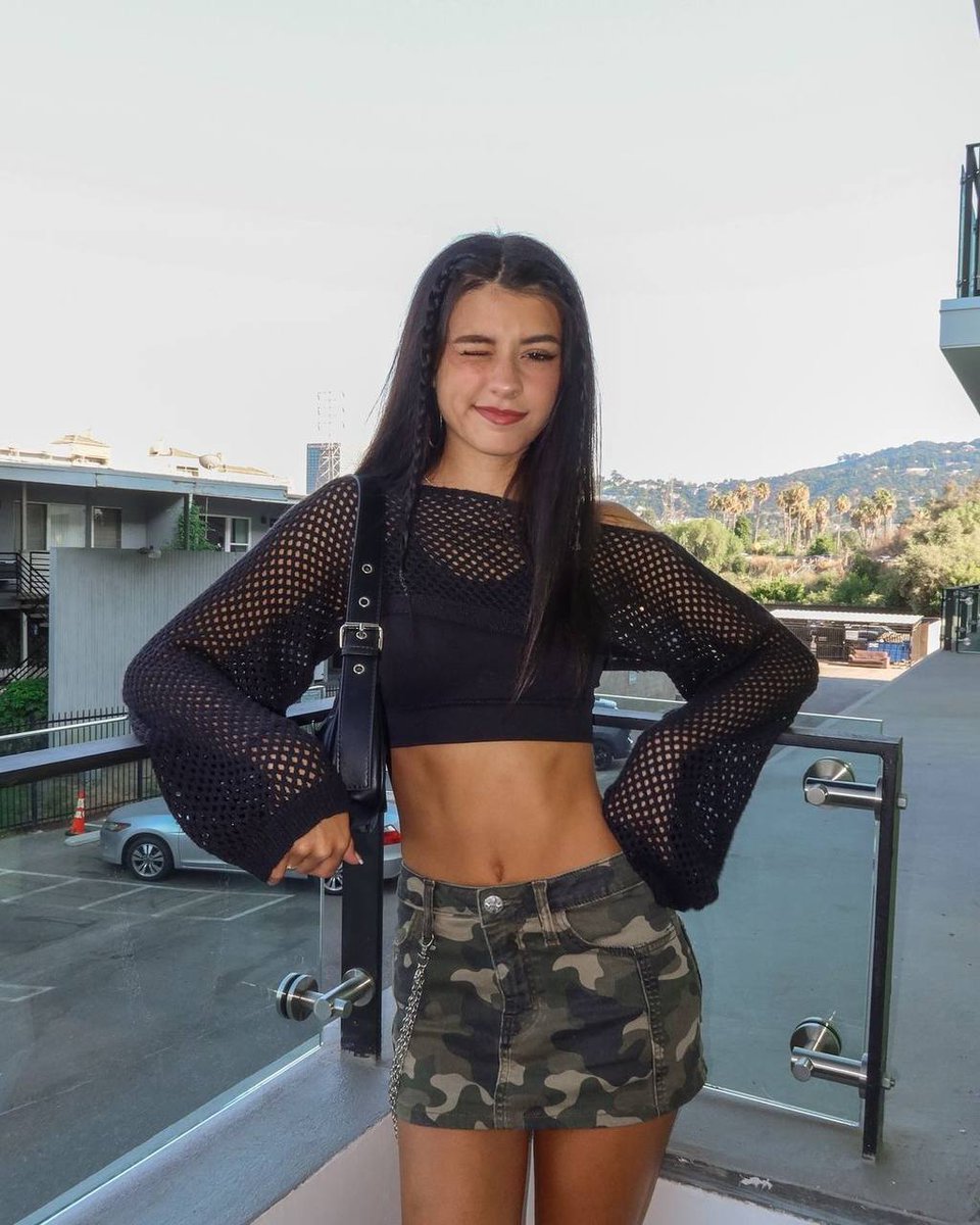 CookCleanObey's tweet photo. Rachel is just the hottest, cutest and most perfect thing on this planet https://t.co/mRmprnsqQO