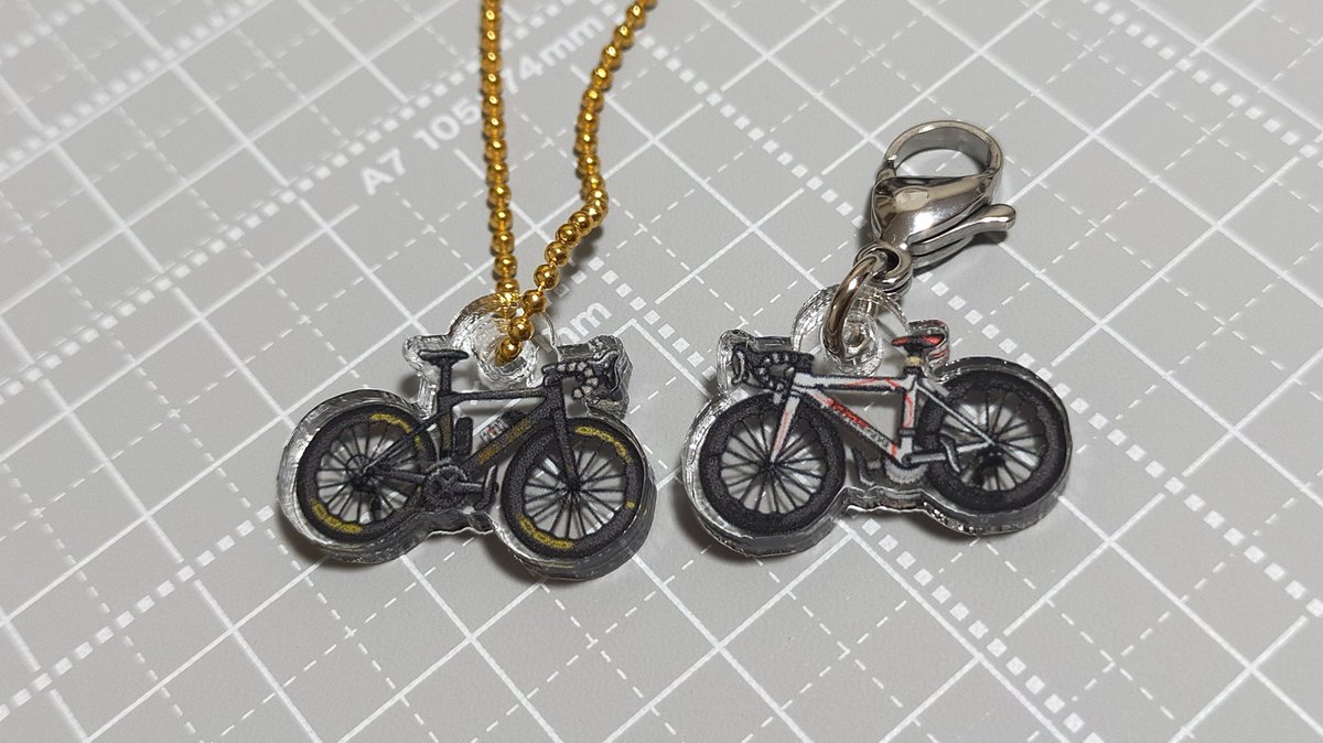 dd_tamraya's tweet photo. 最近、
くるくる自転車アクキー
注文してくれた方に
ミニバージョンをプレゼントしているのだけど…

我ながらめちゃ可愛い👍🏻💞 https://t.co/4X12Q19uvF