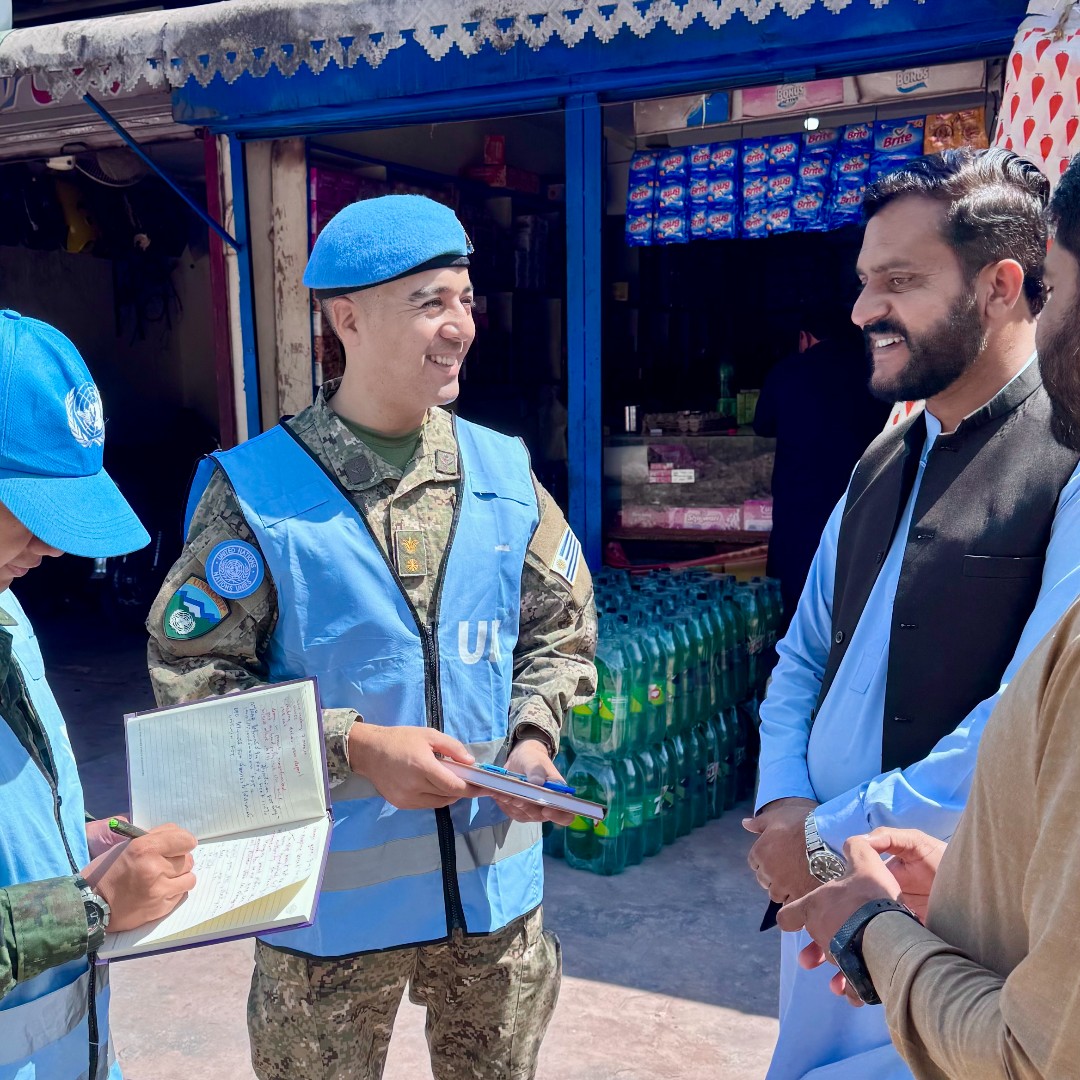 UNPeacekeeping's tweet photo. Meet Major Mauricio Valerio of Uruguay🇺🇾, a Military Observer with the @UN Military Observer Group in India &amp; Pakistan (UNMOGIP).

Inspired by his peacekeeper father, Major Valerio has served for peace in DRC (@MONUSCO), Golan Heights (@UNDOF) &amp; now #UNMOGIP.

#PKDay @UruguayONU https://t.co/A9iuAEr5VM