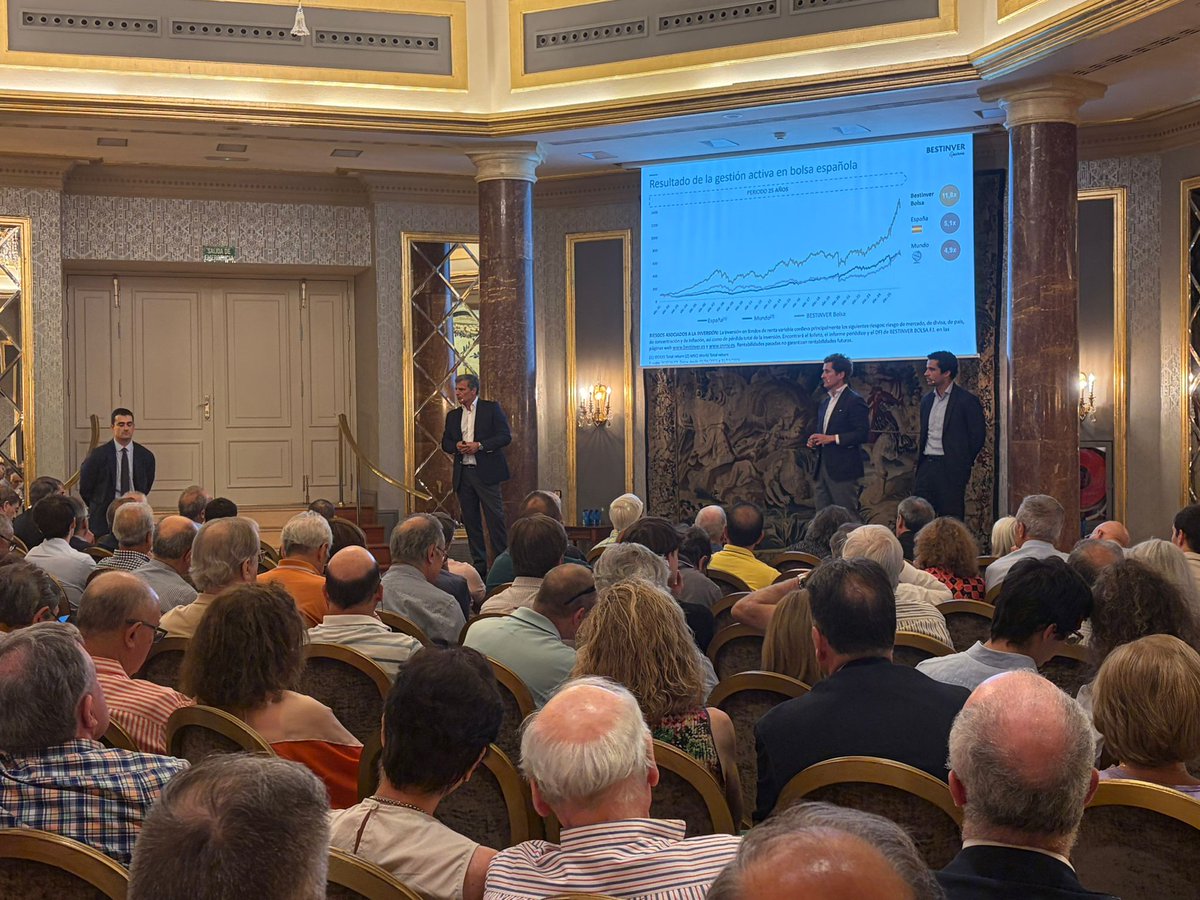 BESTINVER's tweet photo. Ayer nos encontramos de nuevo con nuestros partícipes en dos ciudades y con dos enfoques distintos, pero con una misma filosofía de inversión.

➡️ En Sevilla, Tomás Pintó, Director de Renta Variable Internacional, detalló las oportunidades que estamos encontrando en el mercado y el posicionamiento actual de nuestras carteras.

➡️ En Madrid, Ricardo Seixas y León Izuzquiza, Director y Analista de Renta Variable Iberia y Jaime Ramos, Gestor de Bestinver Megatendencias, compartieron su visión sobre el entorno macro, las perspectivas para los mercados y las principales ideas de inversión en ambos segmentos.

En los dos encuentros pudimos profundizar en nuestra filosofía de inversión, resolver dudas y, sobre todo, intercambiar impresiones con nuestros partícipes.

👏 ¡Gracias a todos los que nos acompañasteis!