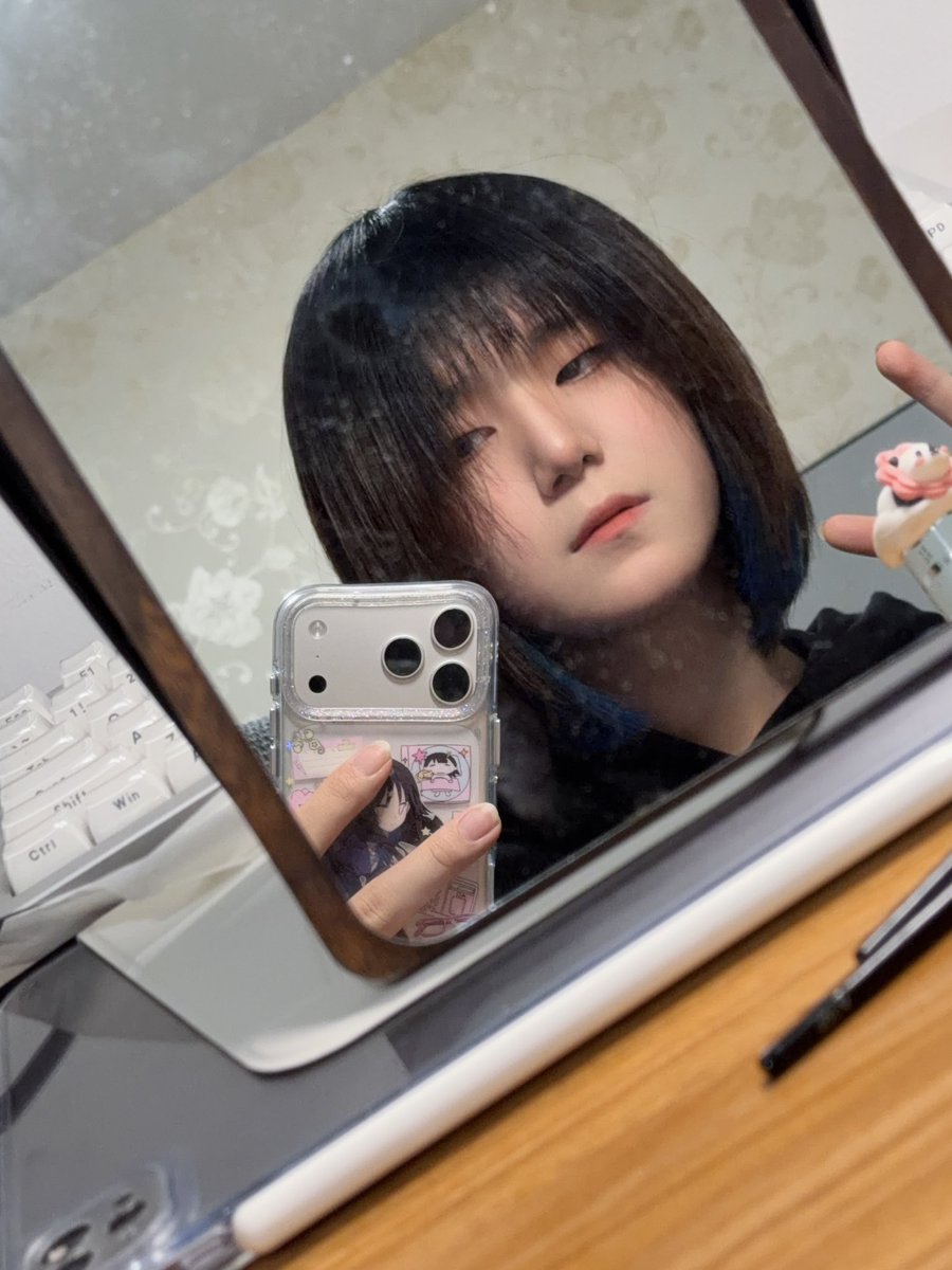 白毛不想起床 tweet media