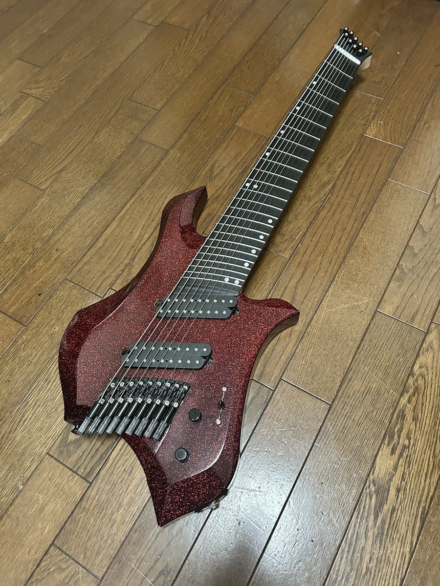 1031lr's tweet photo. 9弦の悪魔を召喚。 https://t.co/VTAseKiSWx