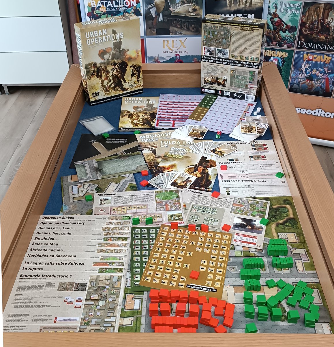 DracoIdeas's tweet photo. Urban Operations, 2ª edición en castellano
¿Quieres ver lo que trae? 🎬
https://t.co/eobHsgaPNJ
Resérvalo aquí por solo 65€, portes a España gratis, una bandeja de regalo y 4 cajas para los mazos, también de regalo 🎁
https://t.co/25PQa2nk8t
¡Ya se está enviando a mecenas! https://t.co/jyOK0iWU5q