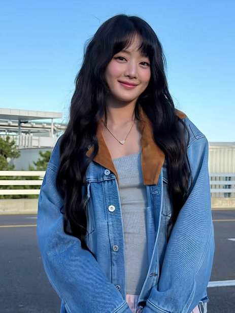 pannatic's tweet photo. Minnie addresses rumors surrounding her family's wealth

"I'm not rich ... My grandparents used to run a resort. They recently passed it down to my mom"

🔗https://t.co/UzsLhMg4dQ