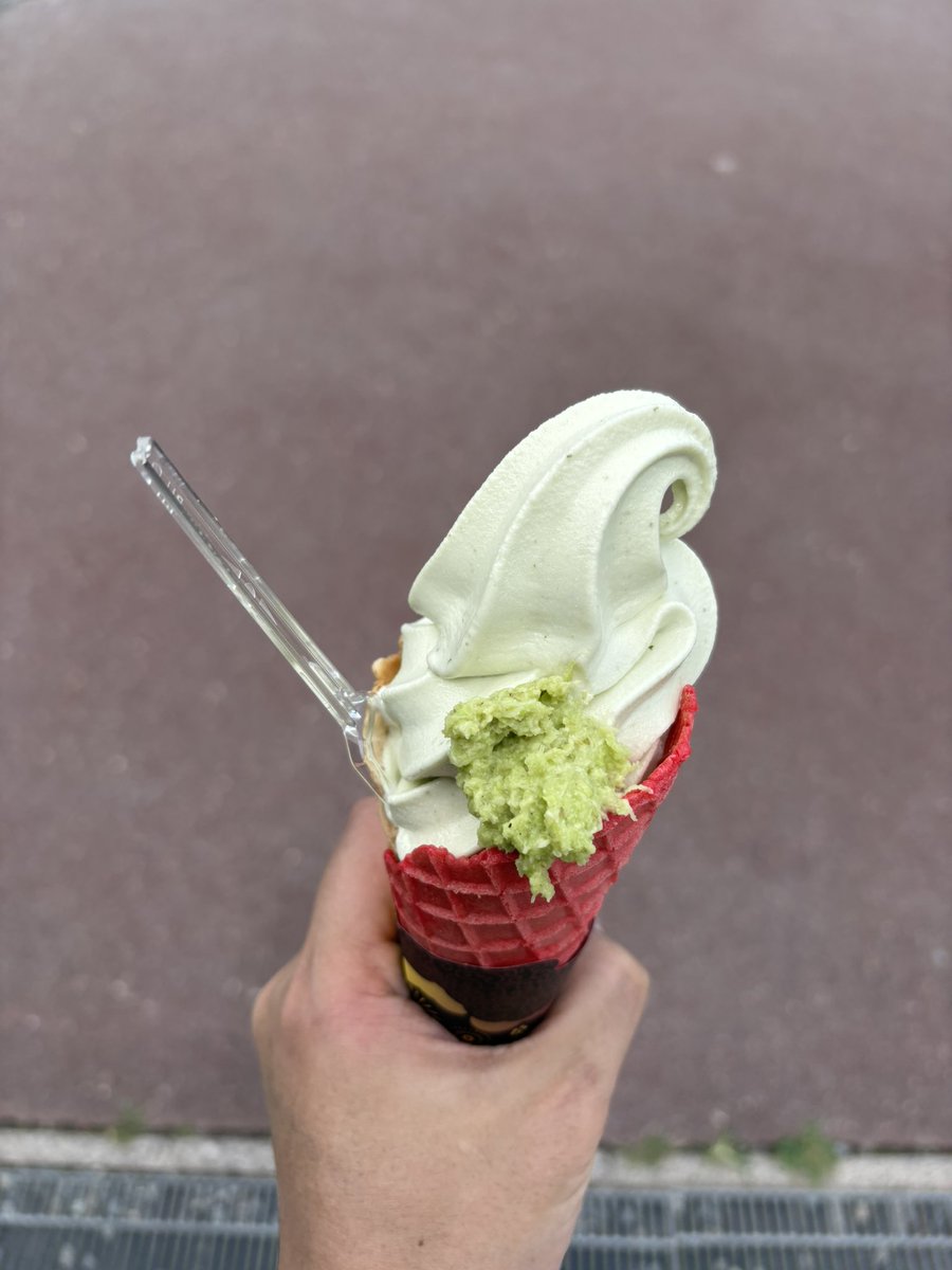 nikos0712's tweet photo. わさび飯とわさびソフト 辛いしうまい https://t.co/POl3iGTlxV