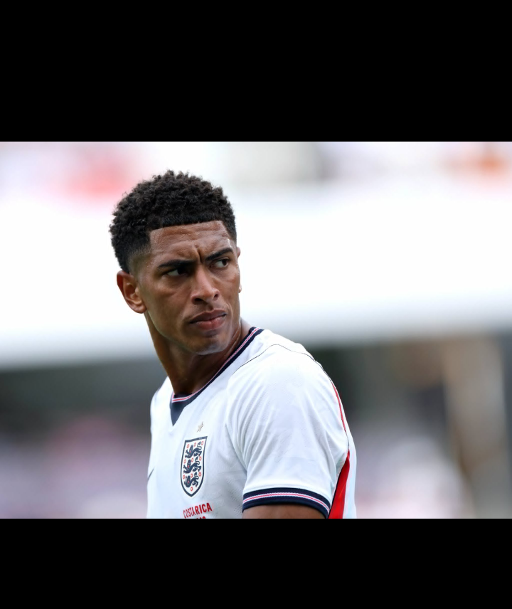 OfficialGamex7's tweet photo. 🗣️ JUDE BELLINGHAM'S MESSAGE TO ENGLAND! 🏴󠁧󠁢󠁥󠁮󠁧󠁿🦁"Everyone's got to feel loved and feel a huge part of the team." 🗣️❤️Jude Bellingham has sent a clear instruction to his England teammates and new boss Thomas Tuchel right before their massive World Cup opener! 🏆🔥#GameXGlobal #England #ThreeLions #JudeBellingham #ThomasTuchel #WorldCup #Bellingham #Tuchel #FootballNews #ThreeLions
