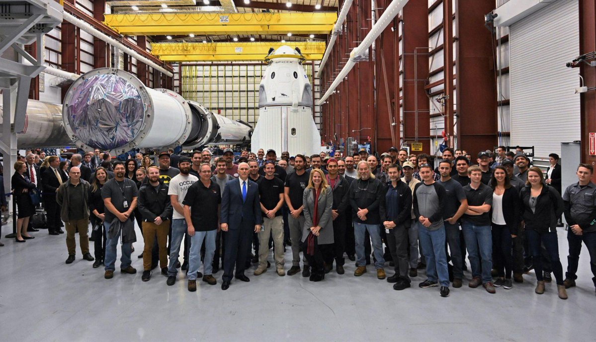 calcalist's tweet photo. ממהנדסים ועד בריסטות: הנפקת SpaceX יצרה 4,400 מיליונרים מעובדי החברה
https://t.co/DiBCbkOGCM https://t.co/Am3ODwIebV
