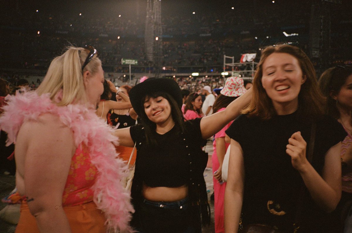 iEmzy's tweet photo. Hello @HSHQ ✨ we were photographers occasionally before it was a thing 😇📸 it would be amazing to capture Wembley’s opening night (knowing this time we’ll be a group of 8 in the kiss pod 💋🪩🕺🏻) #hshq #togethertogetherlondon #filmcamera https://t.co/9CcNiFlKIZ