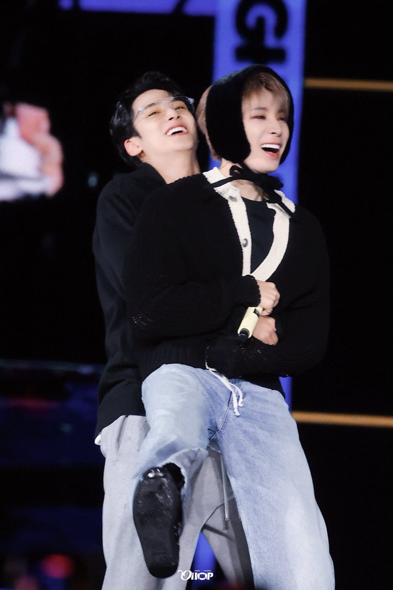 psfangirling's tweet photo. AI got nothing on the REAL minwon https://t.co/CluRtgYmdH