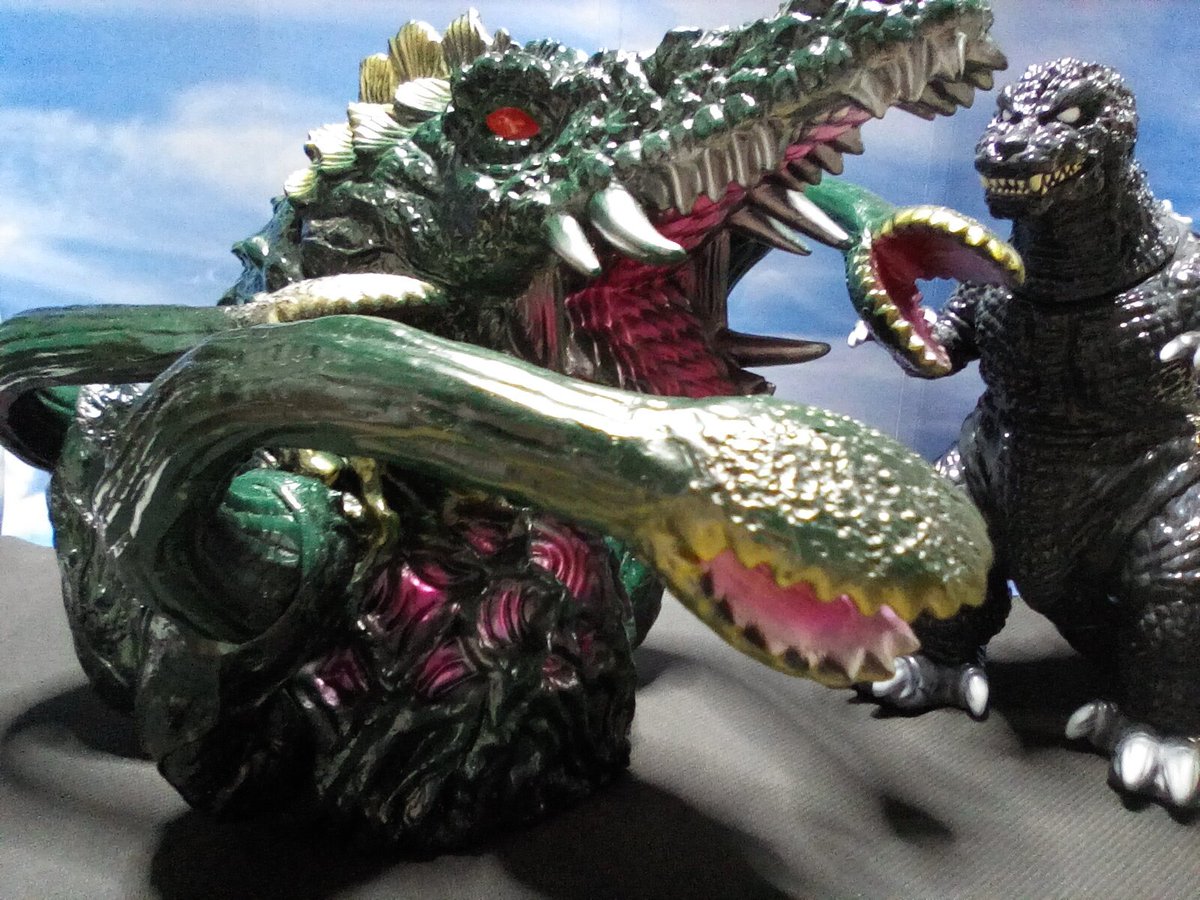 まさかマーミットのジャイアントサイズソフビビオランテからゴジラの