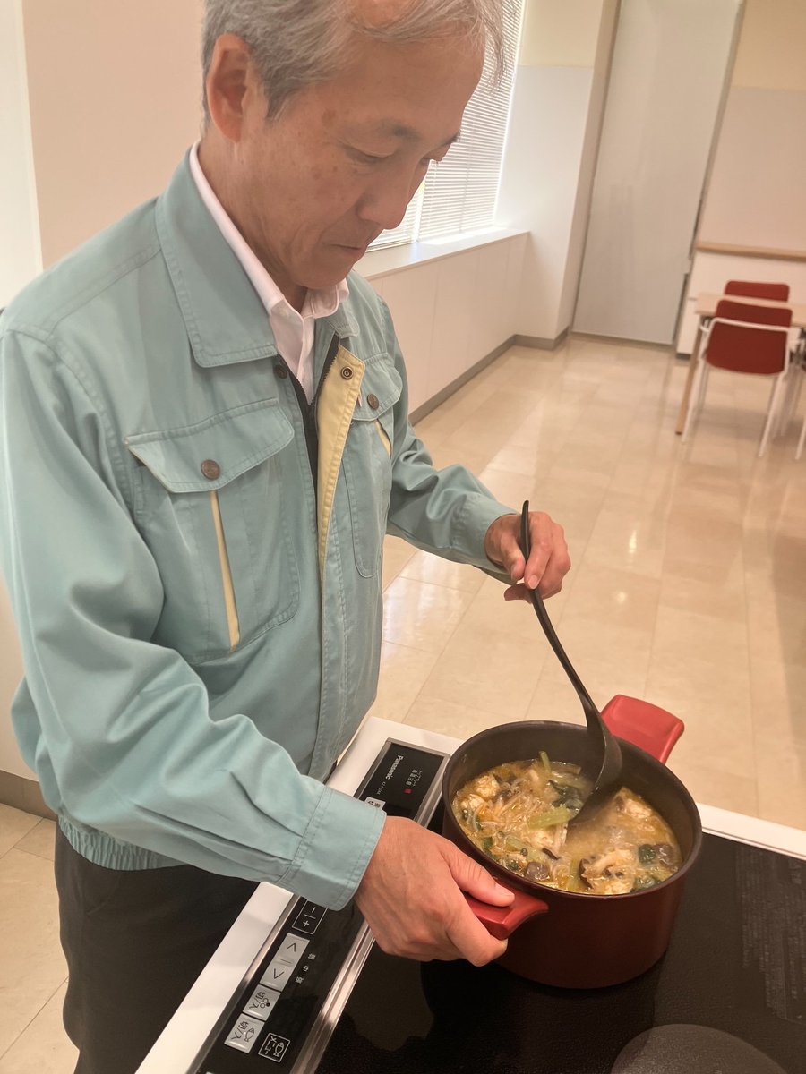 hokto_official's tweet photo. きのこバカセがリュウジさんの「超痩せマーラータン」を作りました！

辛いのが苦手なので辛さを調整。食材のうま味がしっかり感じられ、霜降りひらたけ2パックの食べ応えも最高でした😋🍄

リュウジさん、いつも美味しいきのこレシピをありがとうございます！

#きのこバカセ #霜降りひらたけ #リュウジのバズレシピ