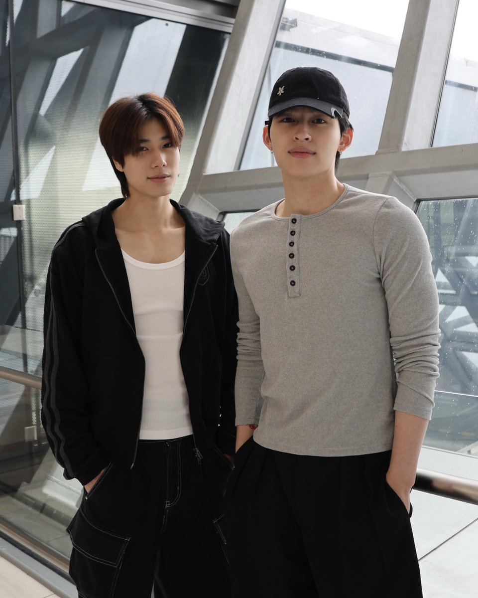 hamburggers's tweet photo. โหววว เหมาะสมมาก ไม่มีแล้วพื้นที่ว่างให้เช่า😭😭😭😭😭😭😭😭😭😭😭😭😭 https://t.co/zs0s6aZvSA