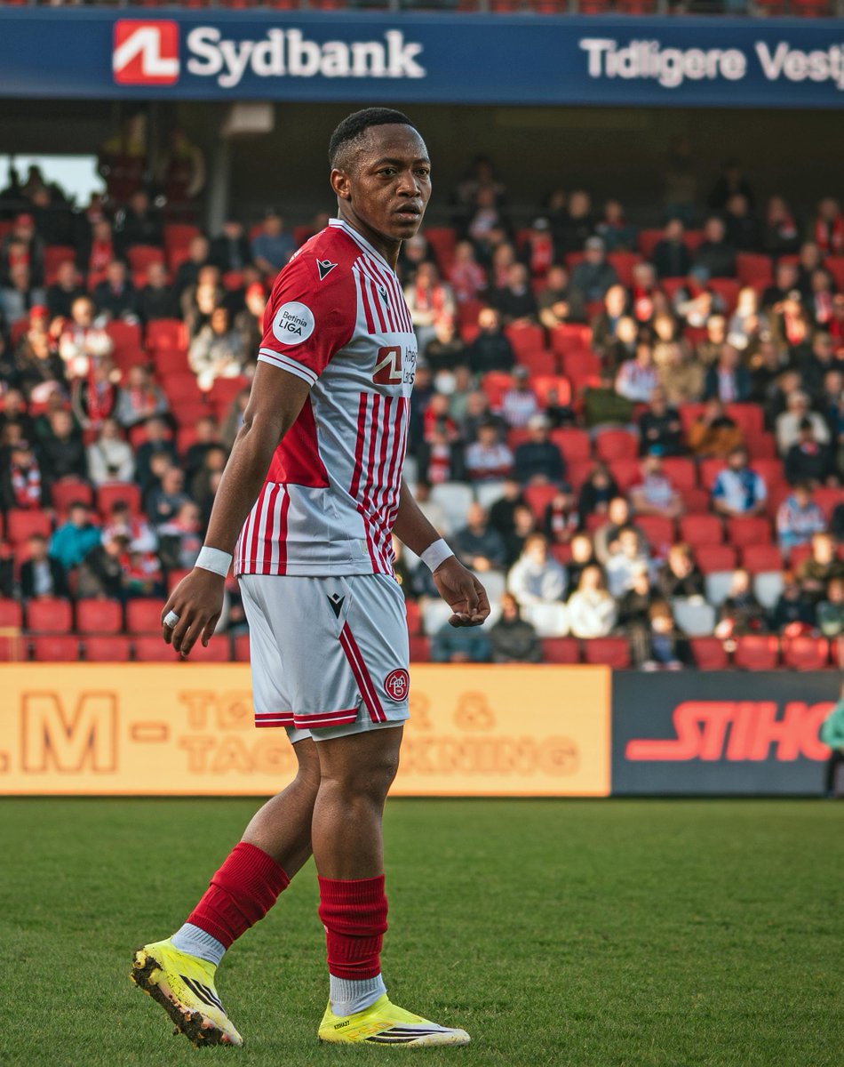 aabsportdk's tweet photo. AL Sydbank fortsætter i #AaB som platinpartner #SuperAaB #SammenOmAaB https://t.co/aGSmqaOrhF