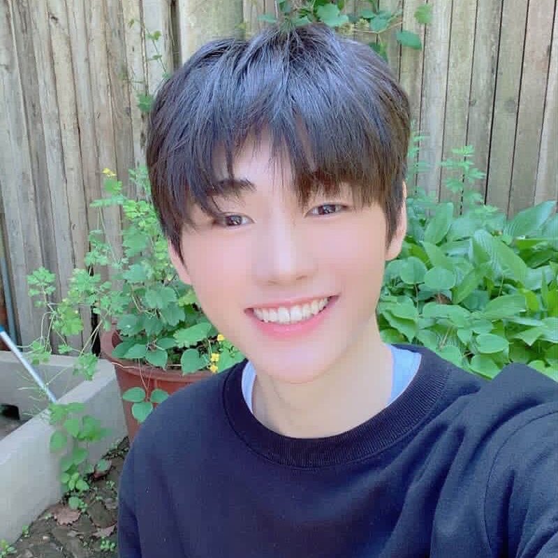 bringheeback23's tweet photo. @lino_airfryer Bothhh

ENGENEs will support Heeseung’s work and artistry while continuing to fight for the fair treatment, respect, and future of all seven members. 

#ShiningWith7Stars
#SEVEN_ALWAYS_TOGETHER https://t.co/0484OYwncE