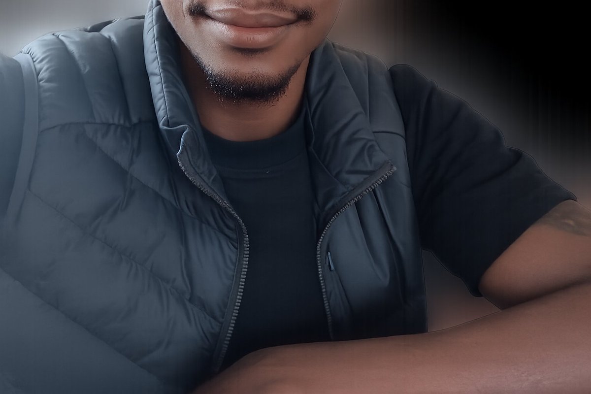 chelugeti's tweet photo. A man without beards is like a village without elders .
Stay warned ⚠️ https://t.co/8TYGSuzWCJ