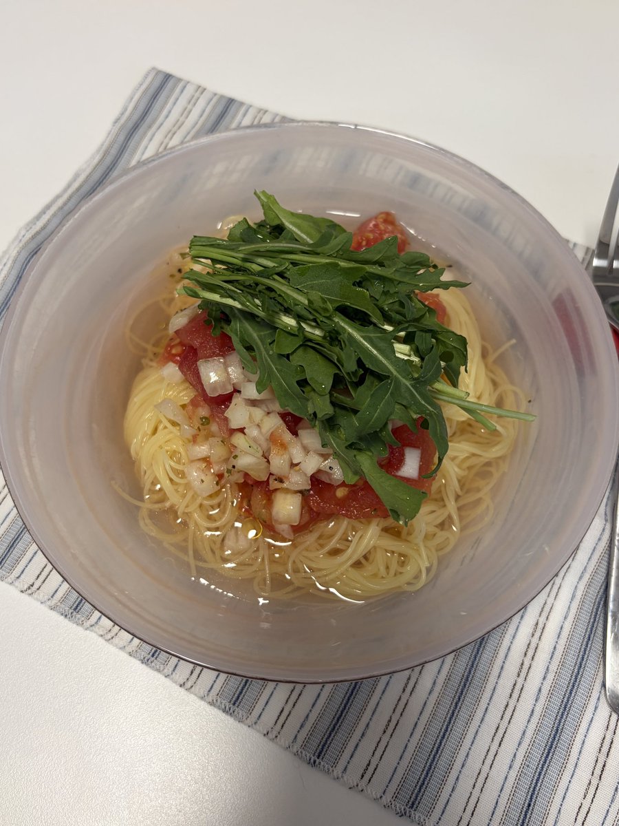 aveclalune_'s tweet photo. 또 머겅
토마토 마리네이드 냉파스타🤤 https://t.co/6FV7Nf0EYI