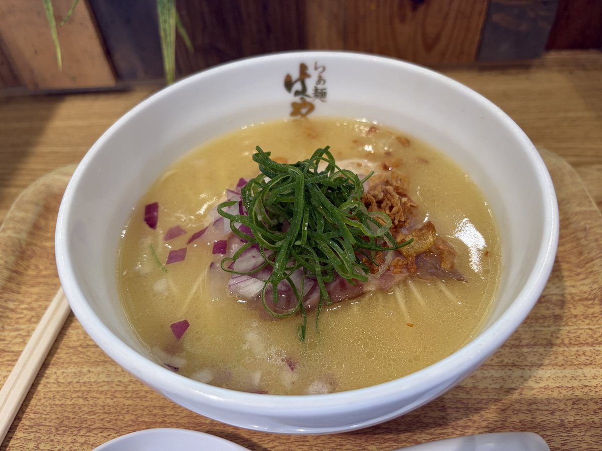 tknyt1985's tweet photo. おおたかの森　はやし田
夜勤明けに駅前で500円で鶏白湯ラーメンが食べれる幸せ。初めて鶏白湯食べたけど結構美味しかった。 https://t.co/sIo7p54C5S