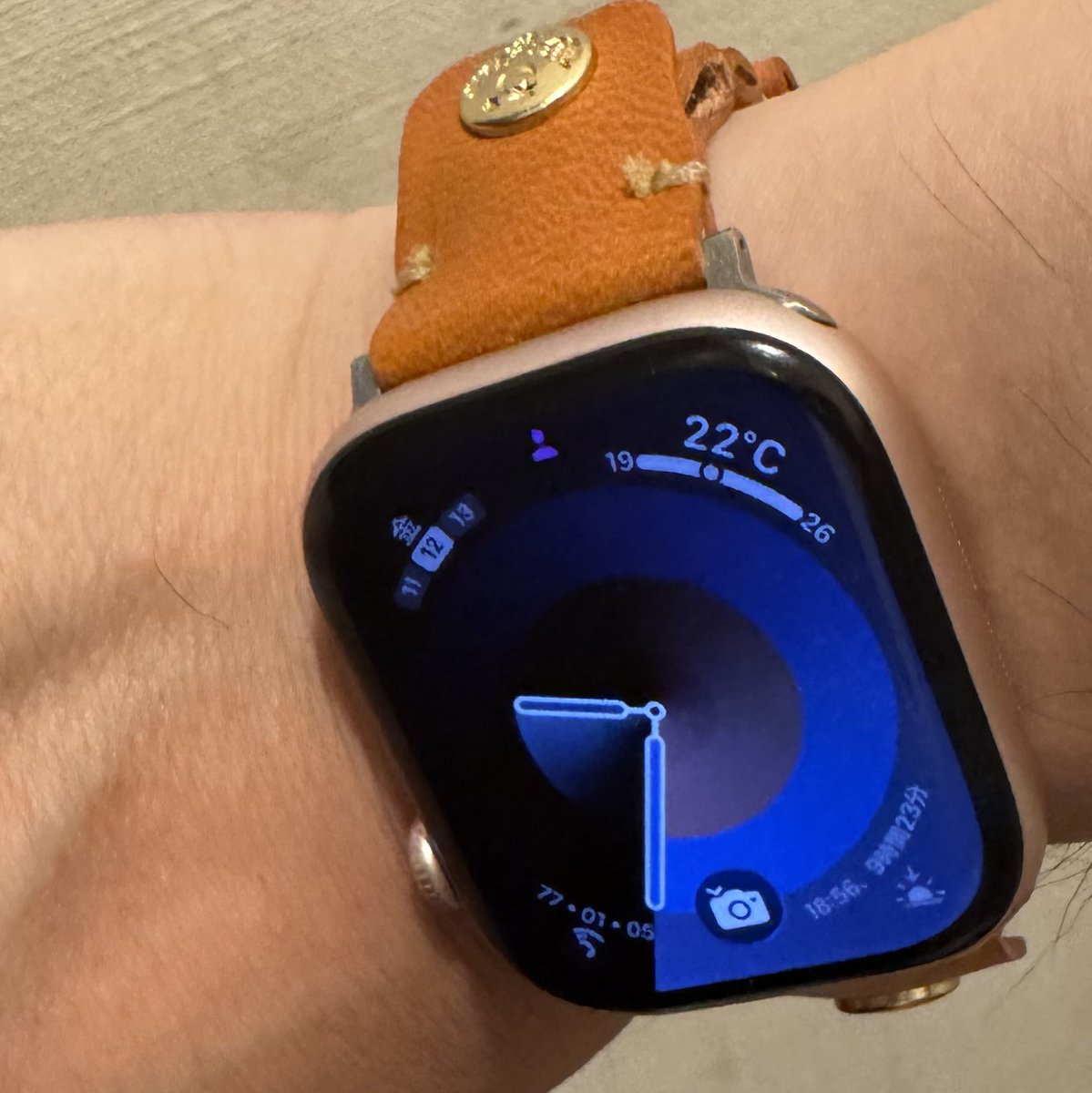 cozaicMi's tweet photo. クラファンで支援していたApple Watchバンドが届いた！いい感じ。簡単に取り付けられるのもいい！
#HUKURO 
#ワンボタンの声 
https://t.co/2aPmNagHKM https://t.co/GWH6iATaxD
