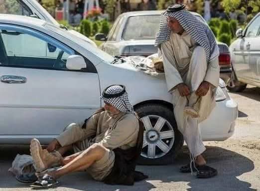 ComDaydar's tweet photo. اتذكرتو منو هذوله  الشيبات ؟ هذوله اول من خط لوحة الشرف الي راح تتناقلها الاجيال ! لبسو البساطيل قبل الدروع وهم جالسين من التعب ! هذوله اول من لبى فتوى الجهاد لتطهير ارض الانبياء قادمين من اطراف ريف كربلاء ليلتحقو الى ابعد نقطه حدودية .

#سبايكر_بذمة_تكريت https://t.co/5BYBjU44AH