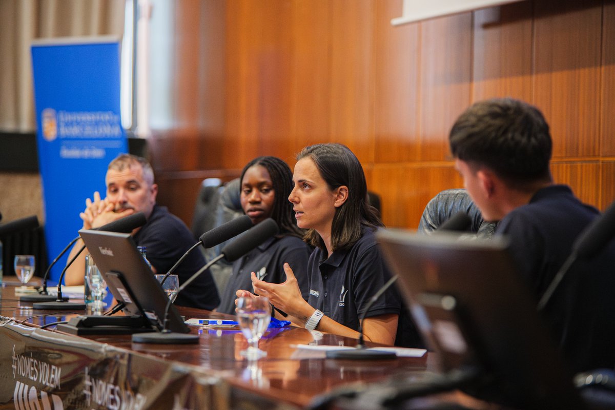 FCBQtecnic's tweet photo. FORMACIÓ CONTINUADA | 🔊 Tot un èxit el 4t Congrés d’Analítica Aplicada al Bàsquet que es va celebrar a la Universitat de Barcelona el passat cap de setmana. 📈

💻https://t.co/Z66ZgirovB https://t.co/cBsEcmn5Vo