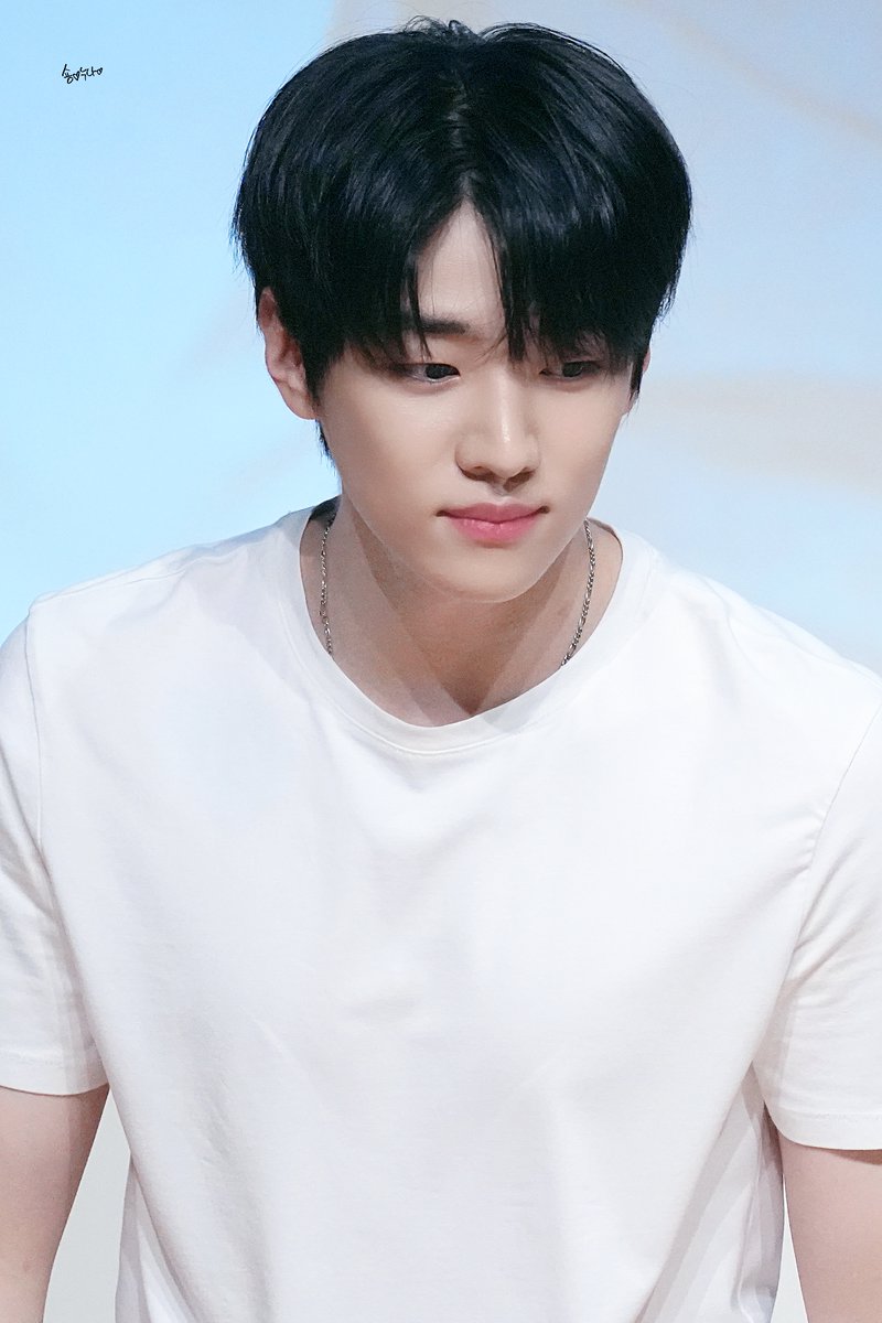 forsure_ari's tweet photo. 260517 미니팬미팅

마니 보고싶구만🥹

#재찬 #JAECHAN #DKZ https://t.co/5RIU2PMY9Z