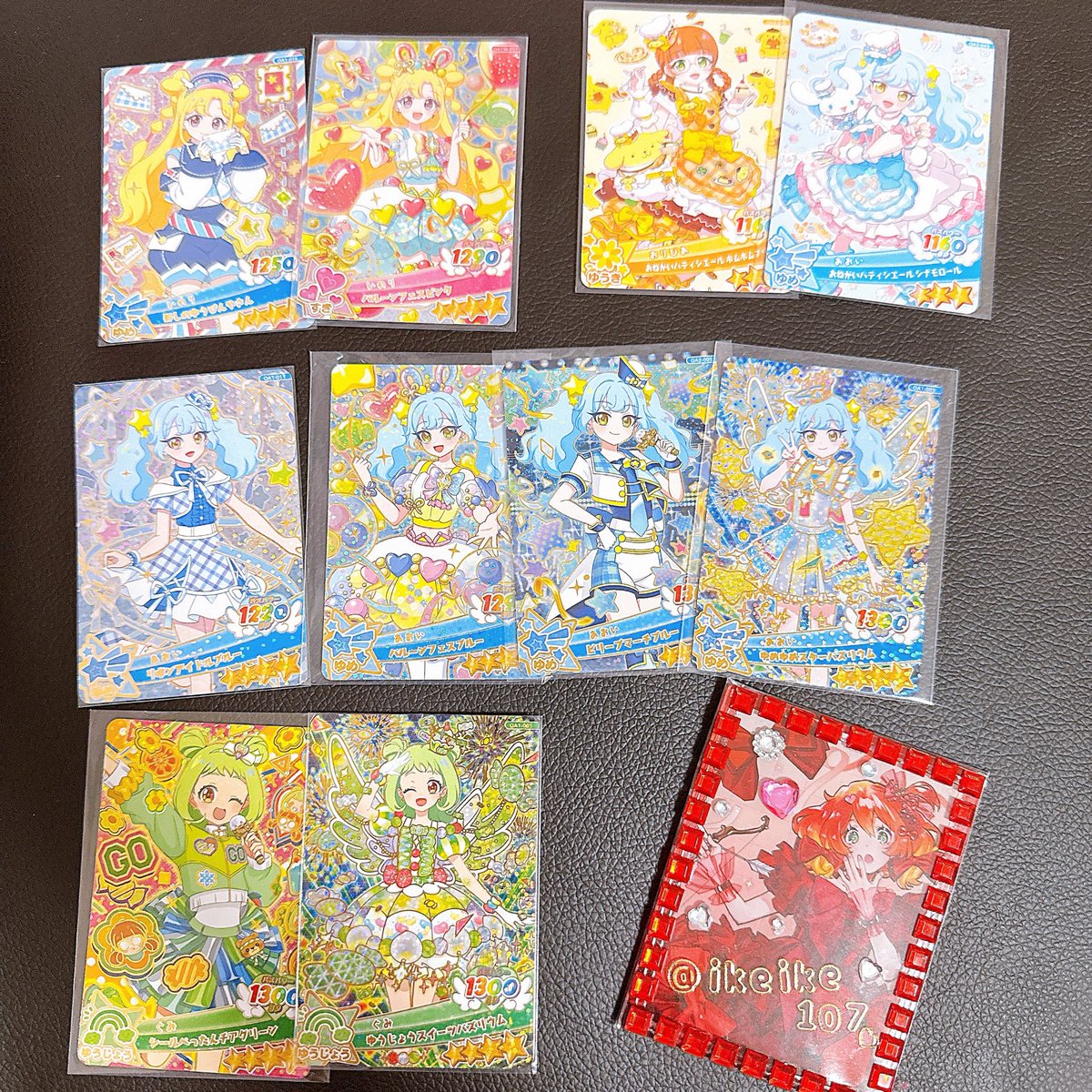 ikeike107's tweet photo. おねがいアイプリカード交換

譲　1枚目　
　　2枚目(ミルフィーカード)

求　3枚目〜
　
譲カードは目視ですがエラー線無しです。

郵送交換でお願いします☺️ https://t.co/7ovVLDFZR2