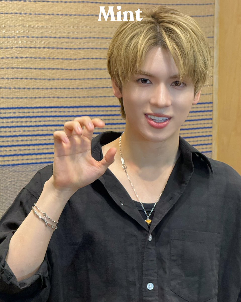 mintmag_th's tweet photo. ออร่าพี่ดาราแสบตาโดนใจ! 💚 #MintReports 

#BlowYourMind 
#YORCH
#POWYORCH_BlowYourMind
#POW_GRID 
#MintMagTH https://t.co/Uhmy2zoW9V
