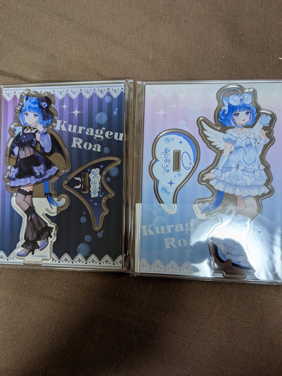 rswX20N6AR26193's tweet photo. アニメイトより、ろあちゃんの天使と悪魔のアクスタ、届きました！
#海月雲ろあ https://t.co/3JV8tZOEl6