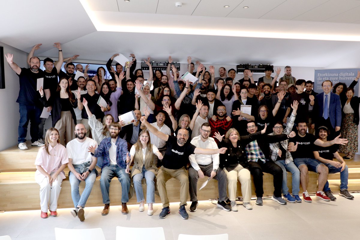 BBK_eus's tweet photo. Ayer celebramos la X. edición del Desafío de Tripulaciones en @BBK_Kuna.

El alumnado de los Bootcamps de Ciberseguridad, Data Science, Marketing Digital y Full Stack se ha graduado tras defender sus soluciones al reto planteado por @Inetum_ES.

Zorionak! 🎓✨

#Bootcamps https://t.co/YrGtiZYAwu