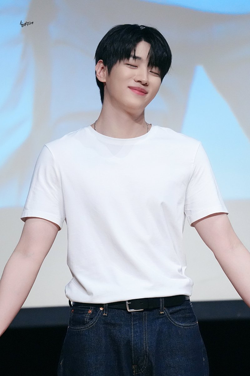 forsure_ari's tweet photo. 260517 미니팬미팅

🫂

#재찬 #JAECHAN #주원 #기석 #DKZ https://t.co/fxDT76Raue