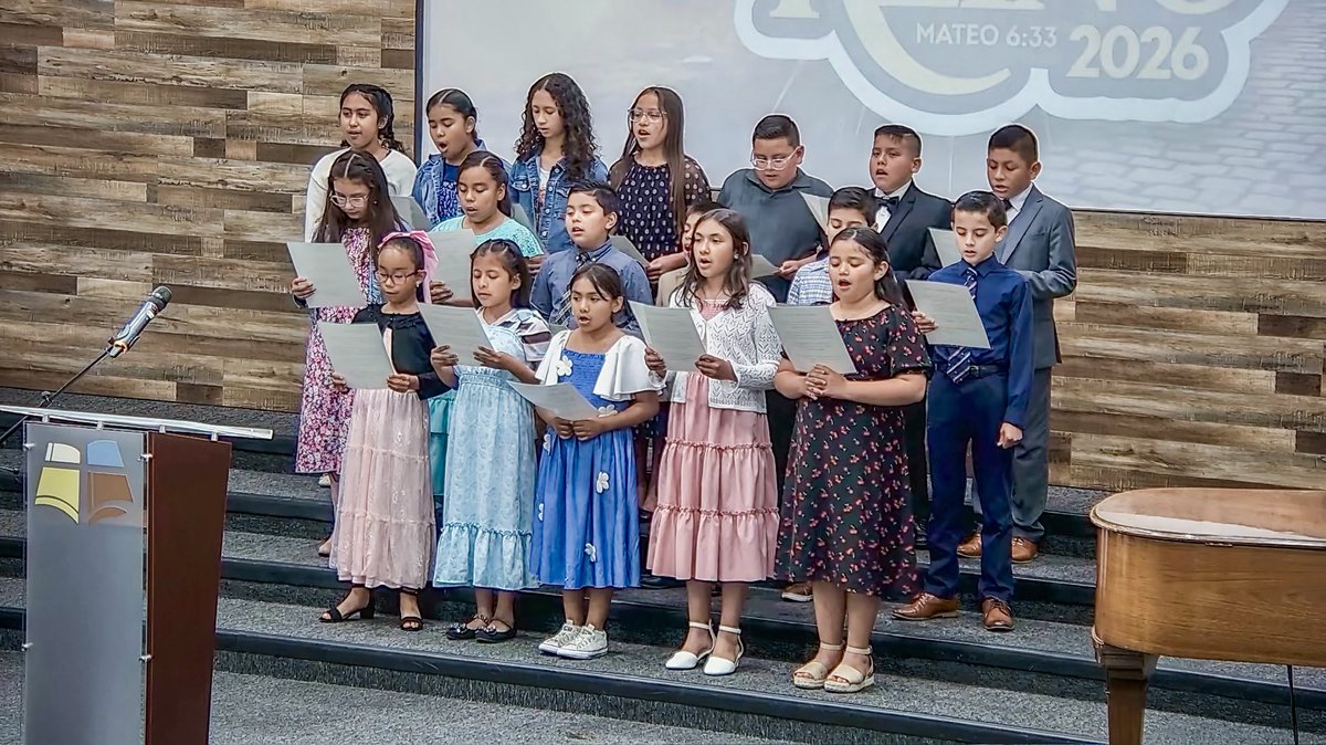 DrLuisParada's tweet photo. Excelente Servicio de Media Semana, nos visitó el Misionero Caleb Choque, él es Peruano yendo a El Salvador.🇸🇻 Oremos para que pueda obtener la visa religiosa.🙏

Youtube: https://t.co/IXRNmlH7gL

Facebook: https://t.co/6COSeebo91 https://t.co/bNyRKnri45