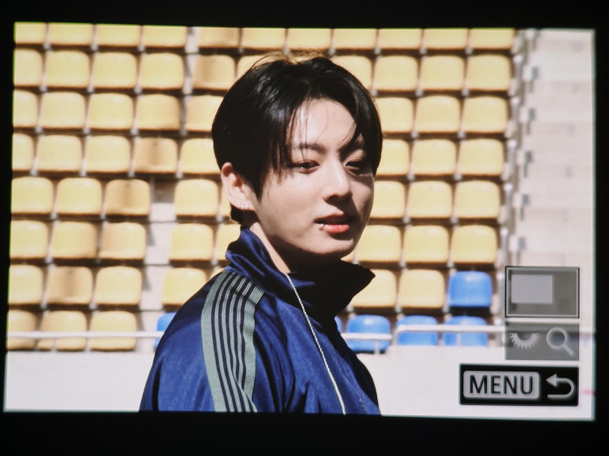 headliner_jk's tweet photo. 260612 오늘 왜케 이뿌 내 최애 얼굴 머리도 이쁘게 해줬어 #정국 #jungkook @BTS_twt

#BTS_WORLDTOUR_ARIRANG #BTS_WORLDTOUR_ARIRANG_BUSAN https://t.co/hSN9YWSUyN